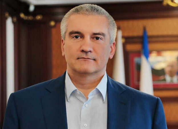 Глава Крыма Сергей Аксёнов  подверг критике ответственных за ремонт теплотрассы и водопроводных сетей в Симферополе, за то что эти работы не ведутся по ночам и в выходные дни